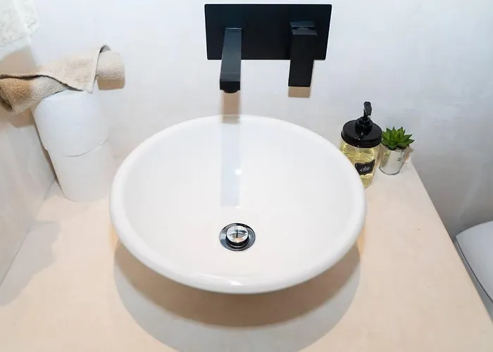 Access Sunrise Private Pool Fast Wifi Apartment