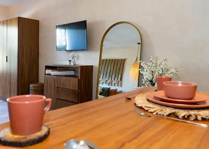 Access Sunrise Private Pool Fast Wifi Apartment *